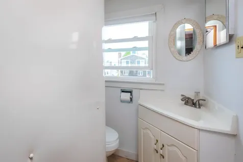 6 Epping Avenue Hampton NH 03842