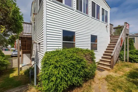 6 Epping Avenue Hampton NH 03842