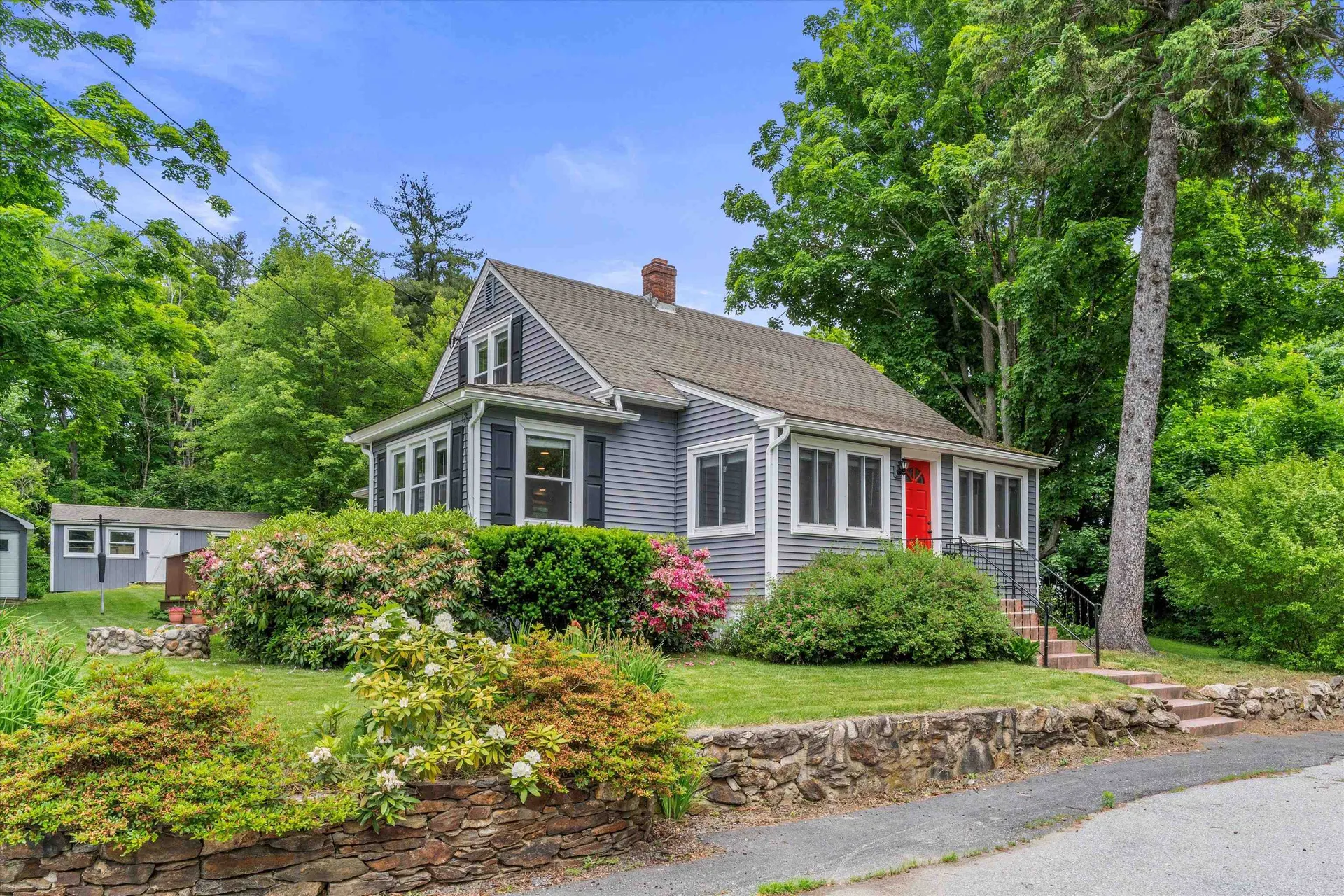 18 Lindy Street Pembroke NH 03275