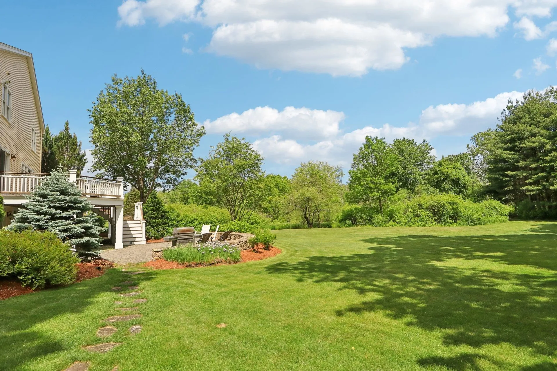 4 Copper Beech Road Salem NH 03079