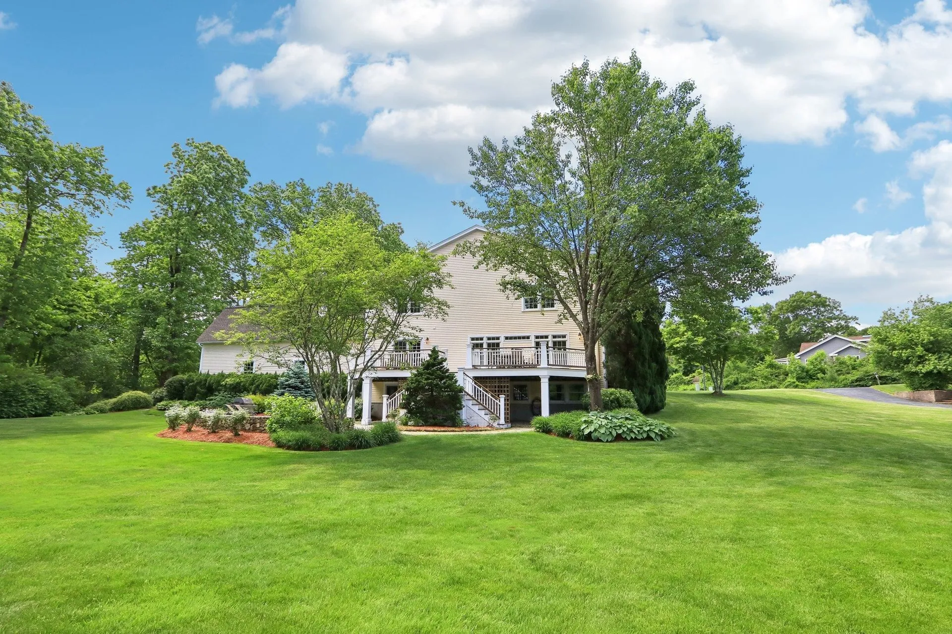4 Copper Beech Road Salem NH 03079