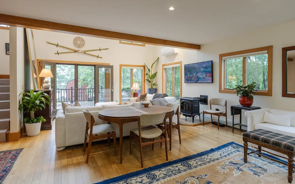 14 Nostrand Way Alstead NH 03602