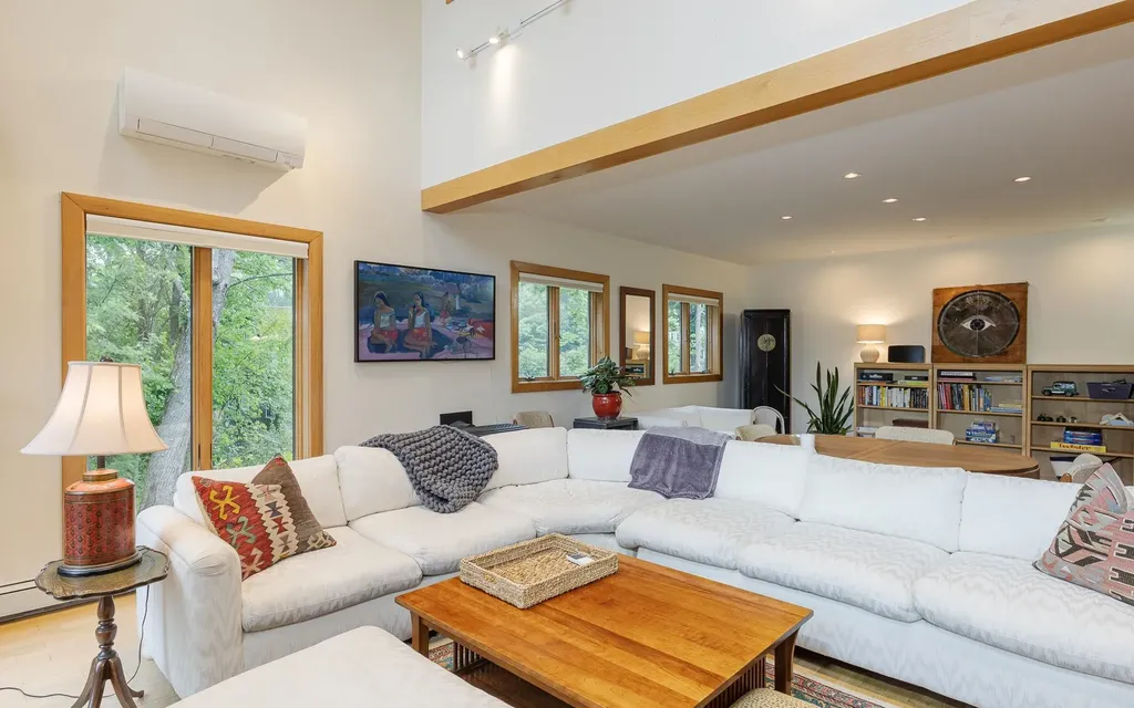14 Nostrand Way Alstead NH 03602
