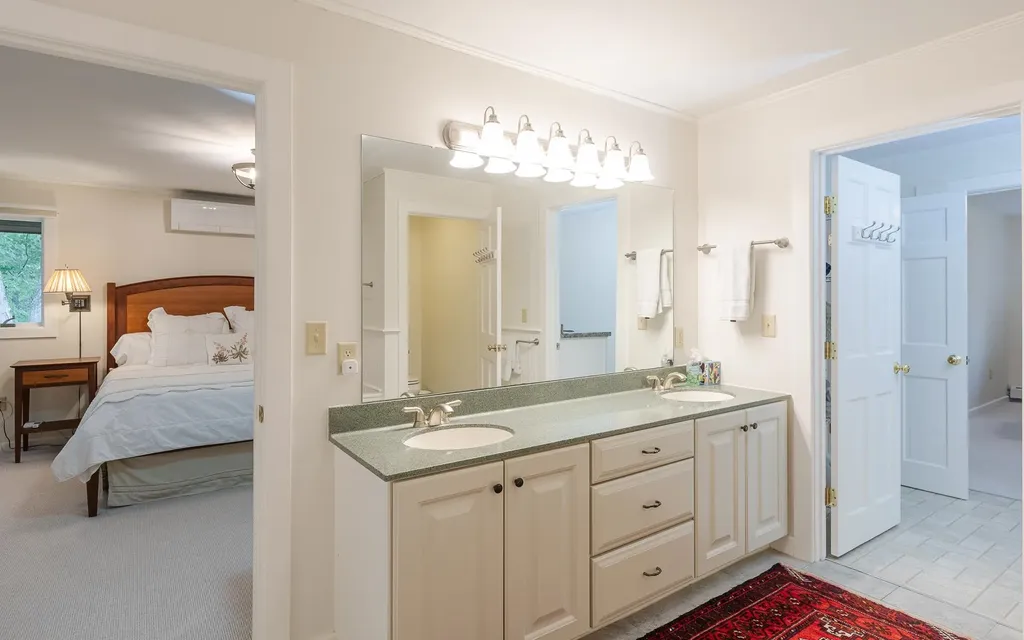 14 Nostrand Way Alstead NH 03602