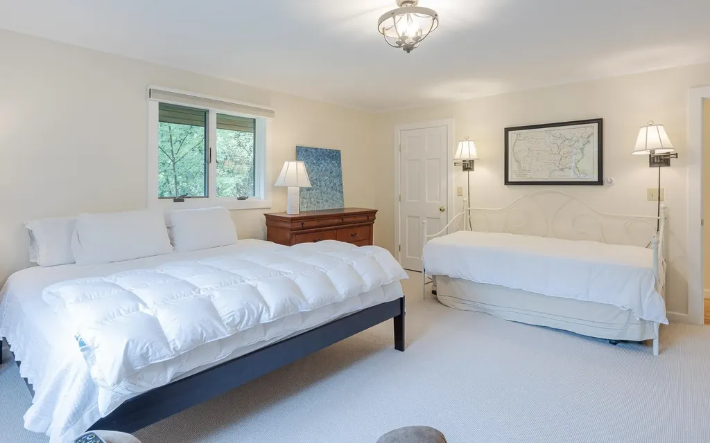 14 Nostrand Way Alstead NH 03602