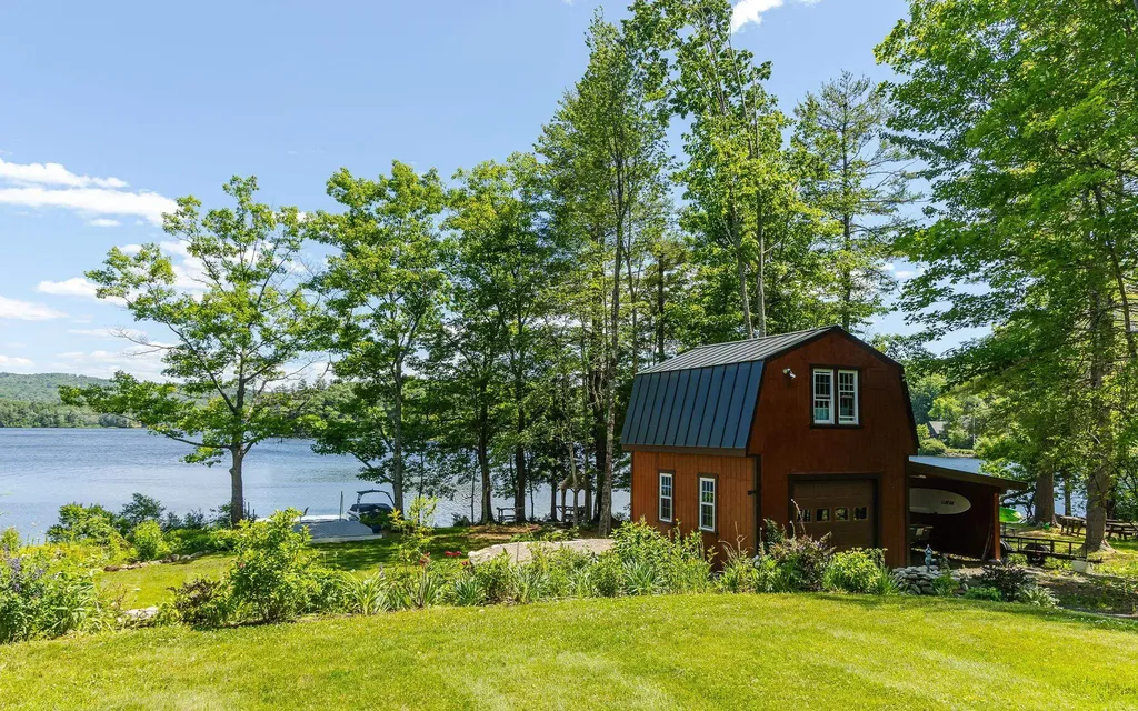 14 Nostrand Way Alstead NH 03602