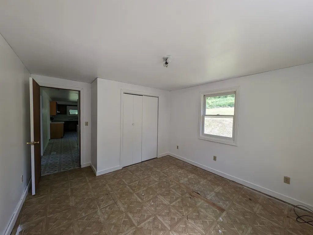 42 Powder Spring Road Topsham VT 05076