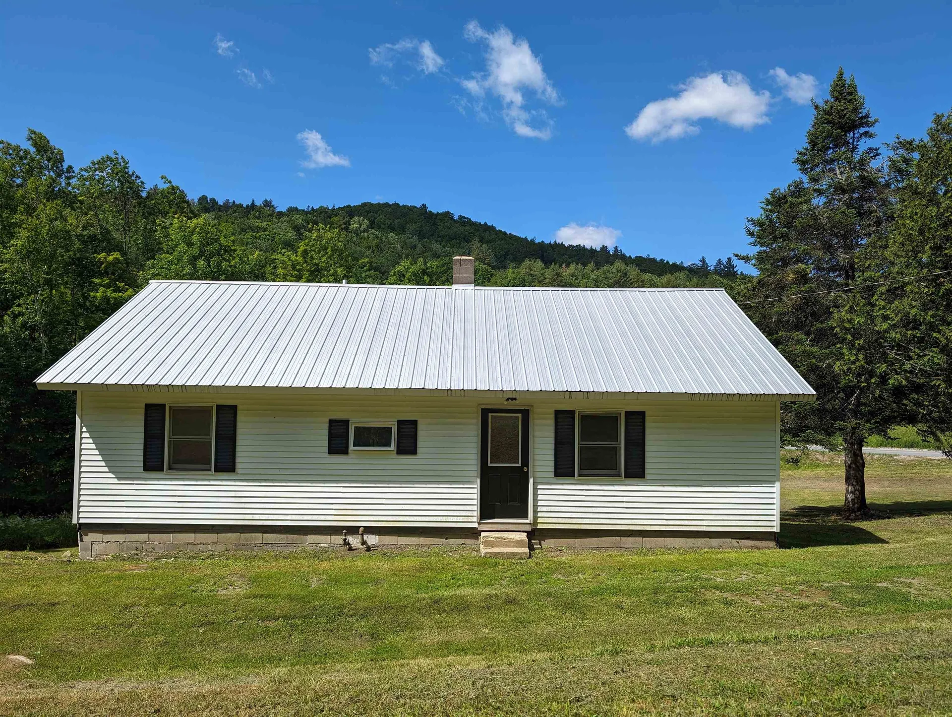 42 Powder Spring Road Topsham VT 05076
