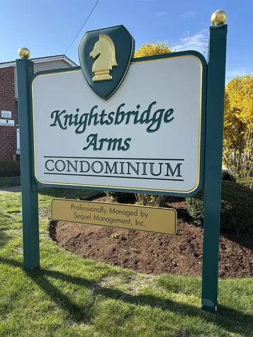 4 Knightsbridge Drive Nashua NH 03063