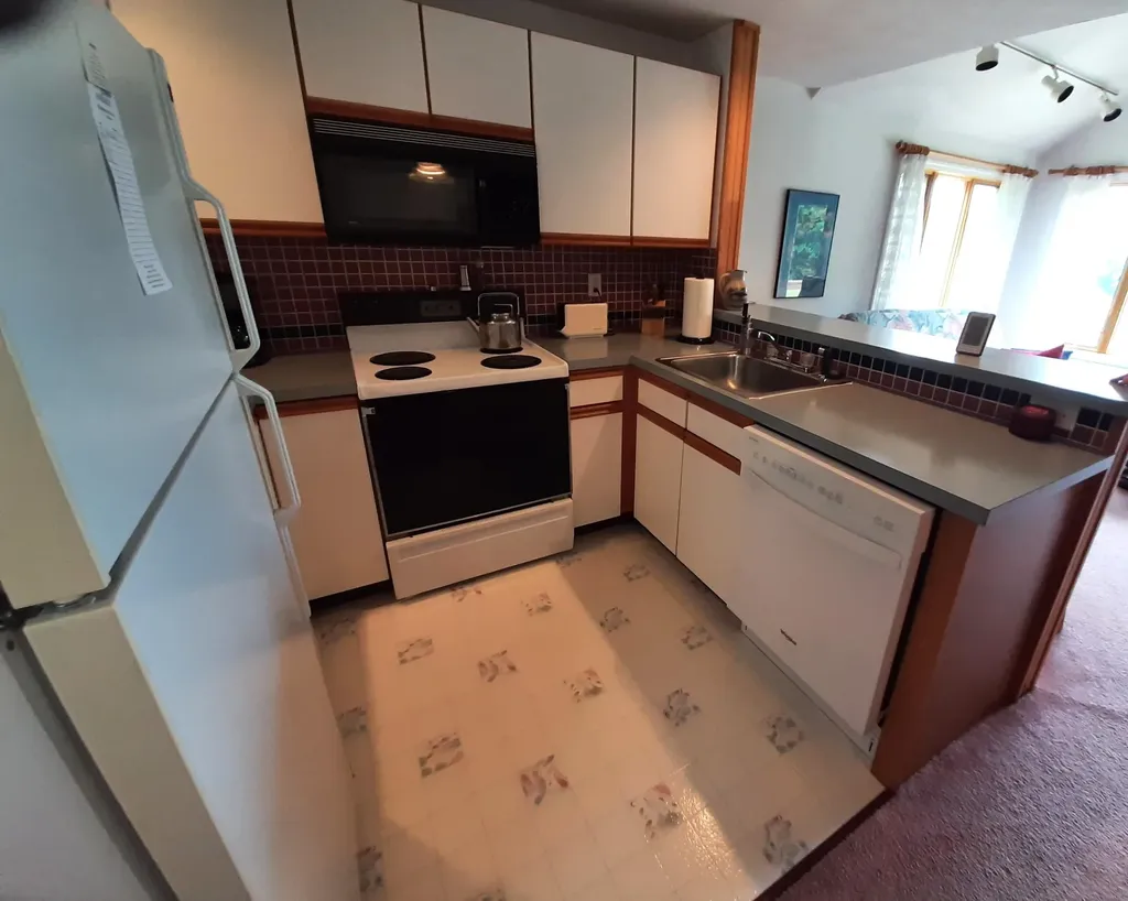 16 Bear Chase Road Thornton NH 03285