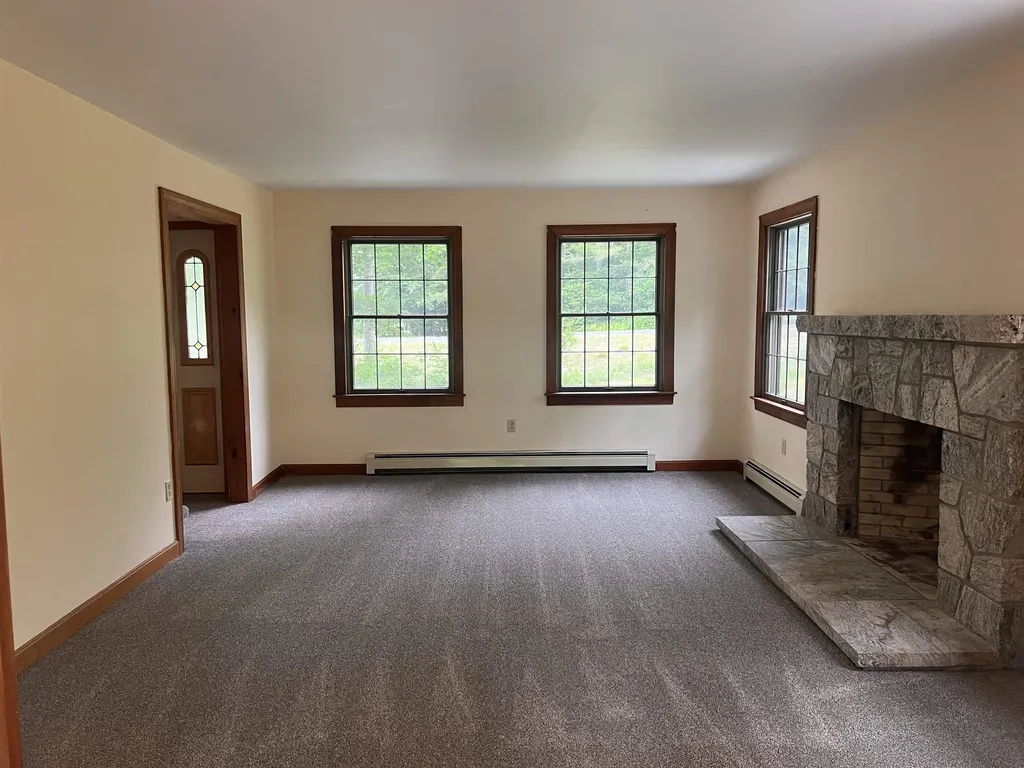 14 Carolyn Lane Swanzey NH 03446