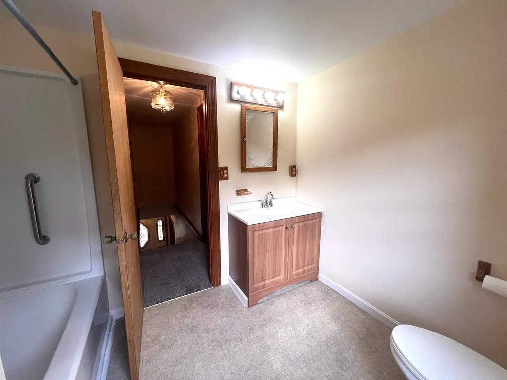 14 Carolyn Lane Swanzey NH 03446