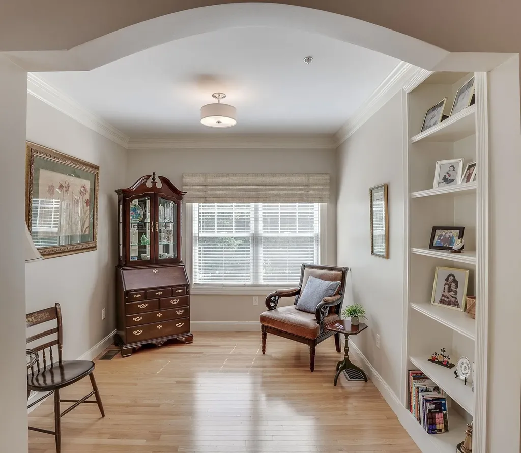 10 Metea Lane Bedford NH 03110