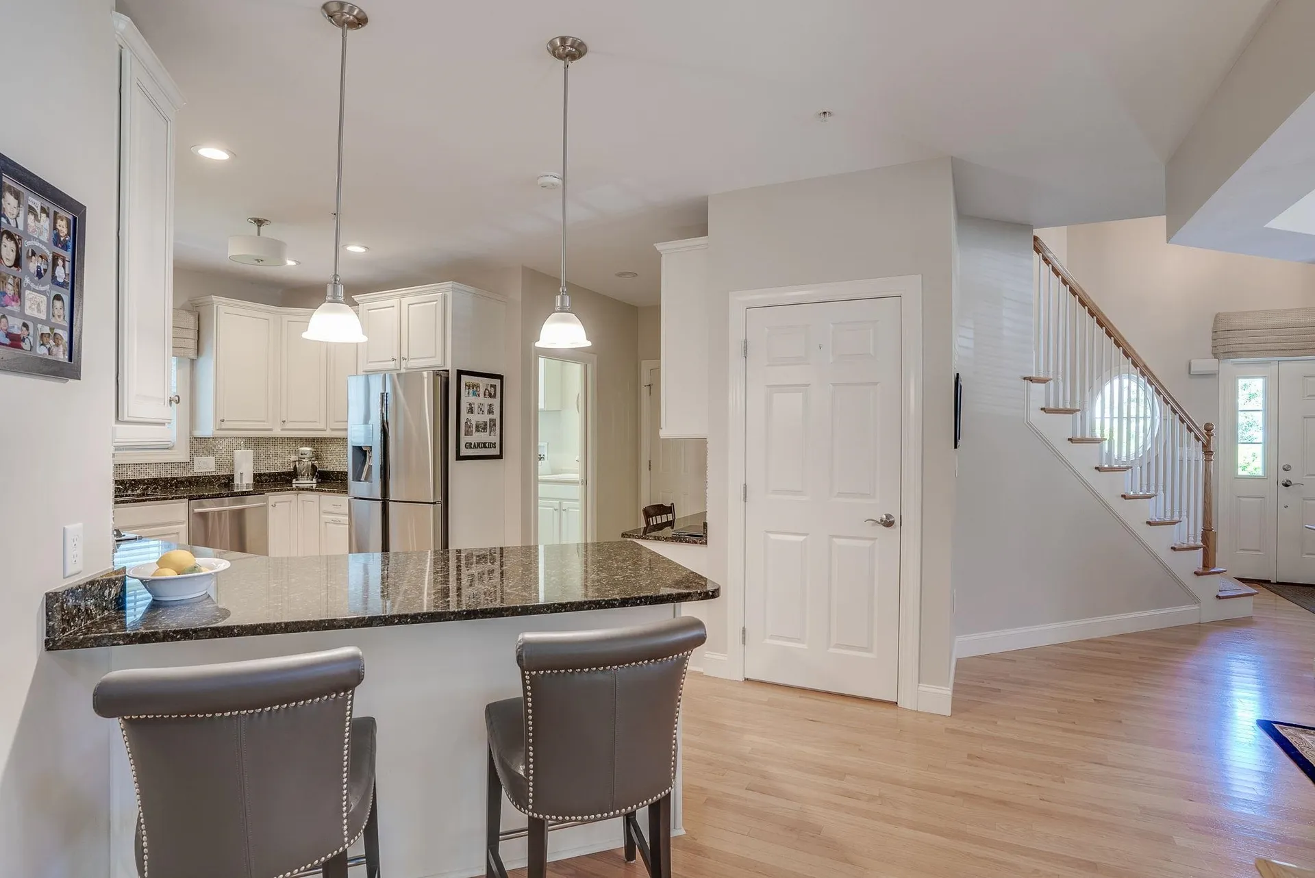 10 Metea Lane Bedford NH 03110