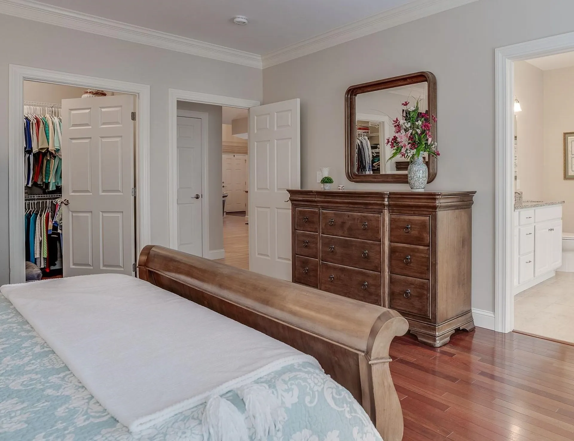 10 Metea Lane Bedford NH 03110