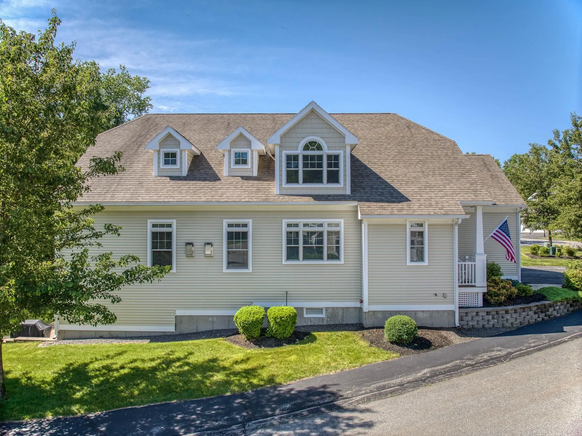 10 Metea Lane Bedford NH 03110