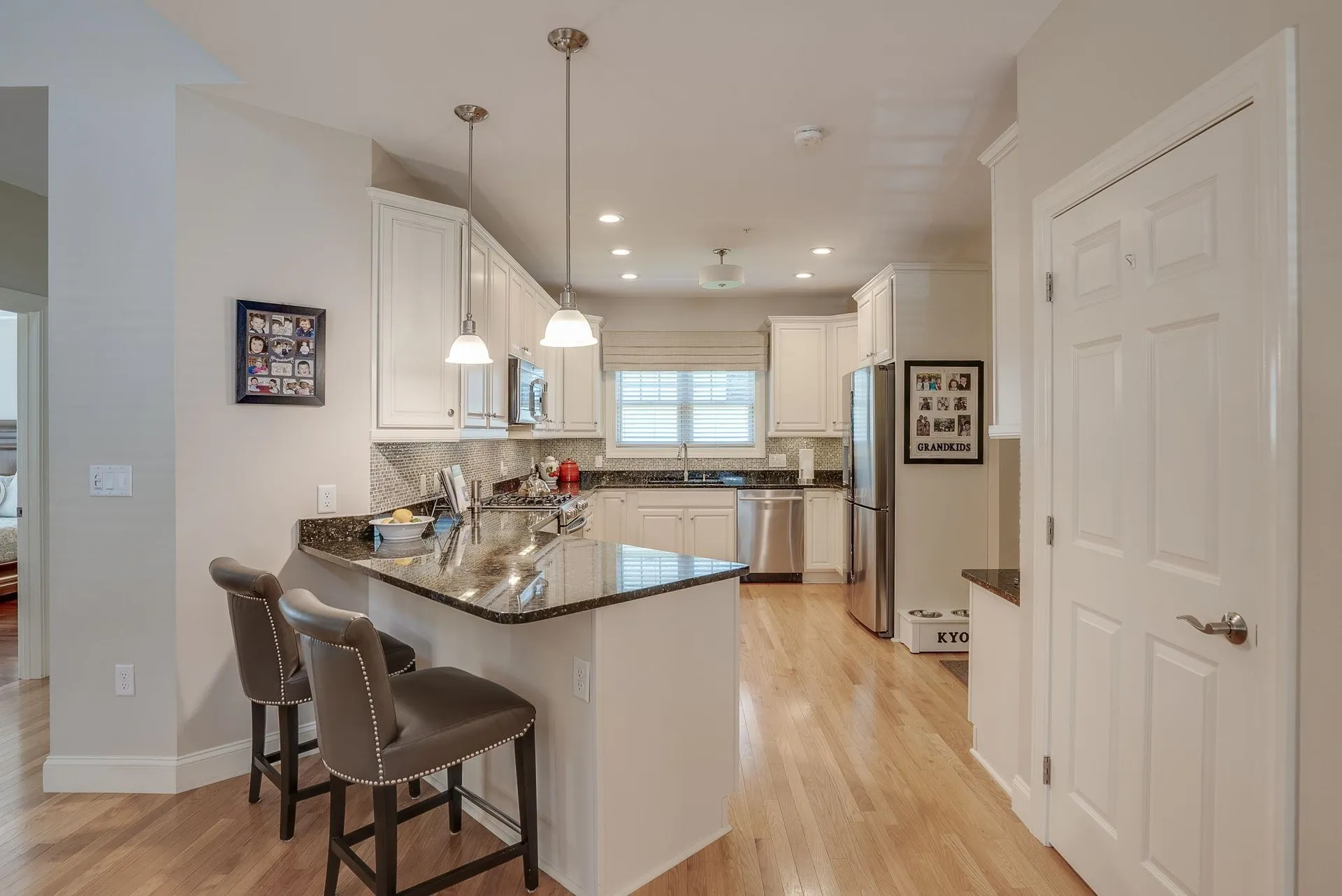10 Metea Lane Bedford NH 03110