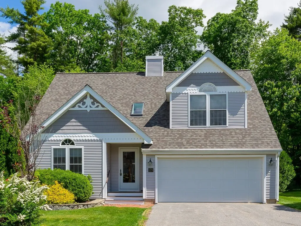 129 Hampton Meadows Hampton NH 03842