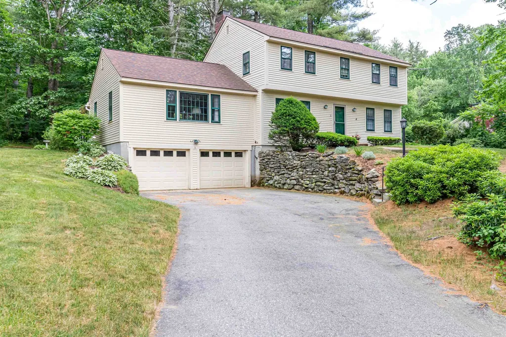 5 Northfield Road Amherst NH 03031