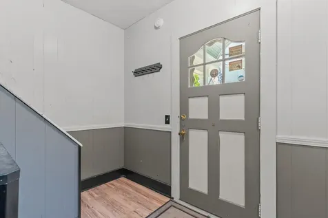 12 Crown Street Nashua NH 03060