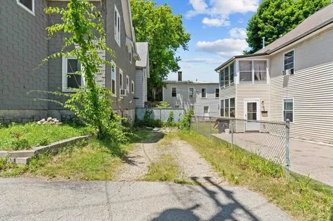 12 Crown Street Nashua NH 03060
