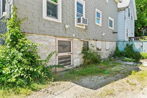 12 Crown Street Nashua NH 03060