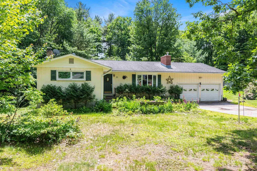 11 Alderbrook Road Essex VT 05452