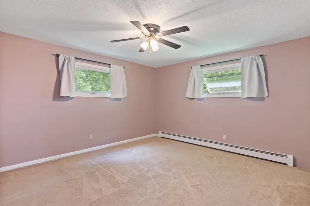 11 Alderbrook Road Essex VT 05452