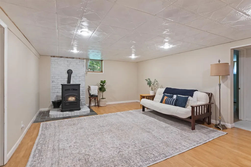 11 Alderbrook Road Essex VT 05452