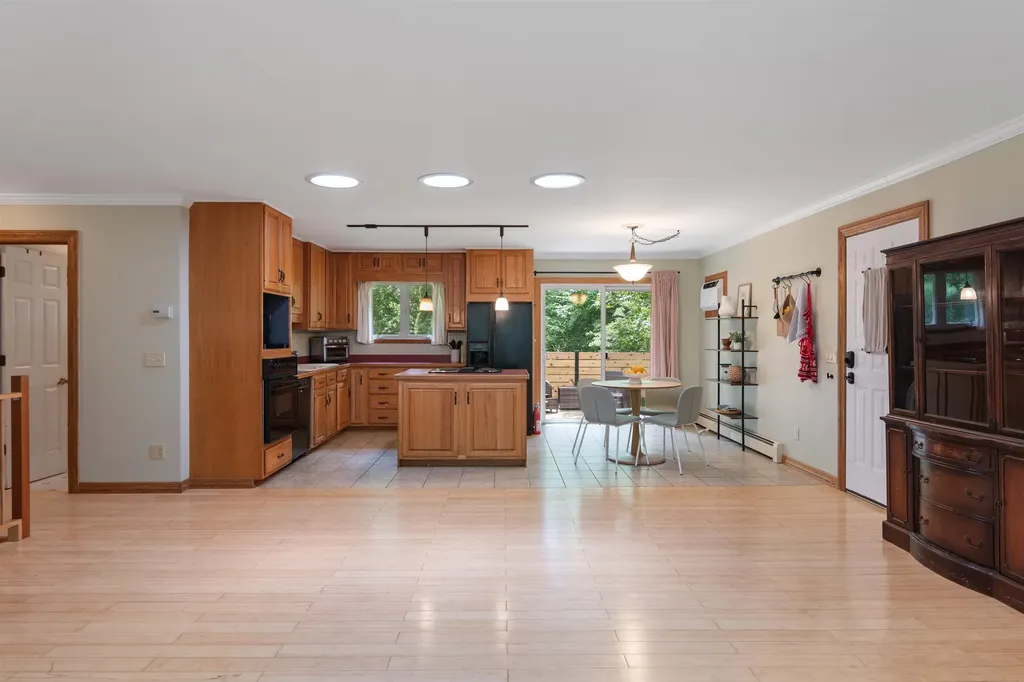 11 Alderbrook Road Essex VT 05452