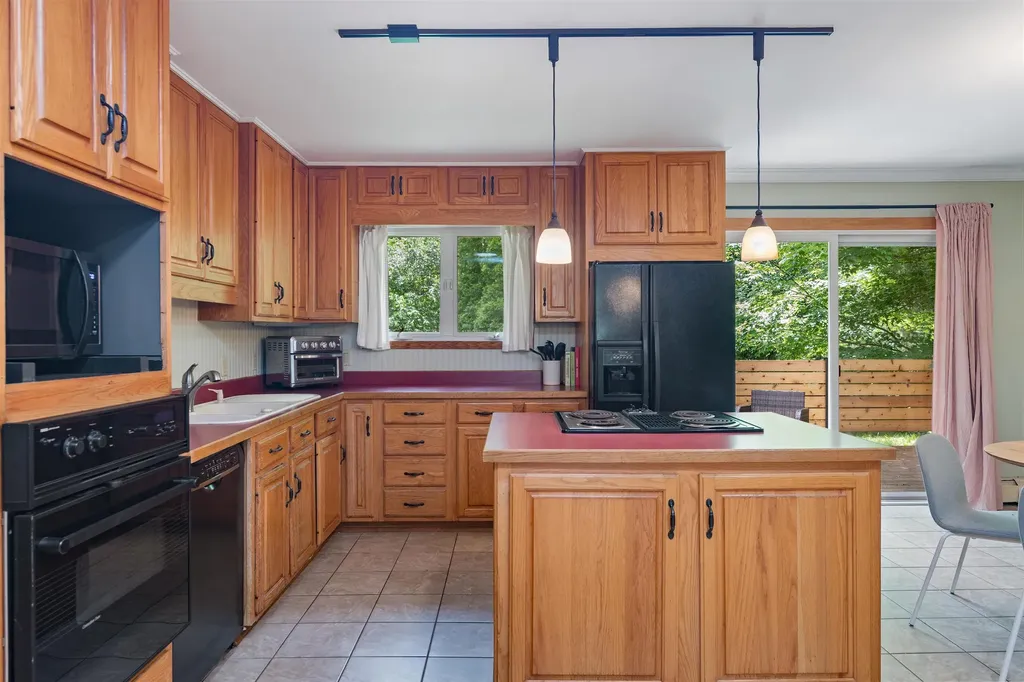 11 Alderbrook Road Essex VT 05452