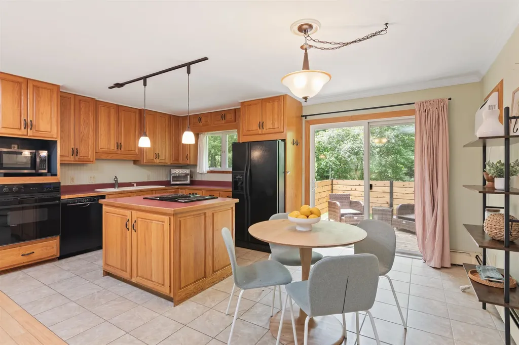11 Alderbrook Road Essex VT 05452
