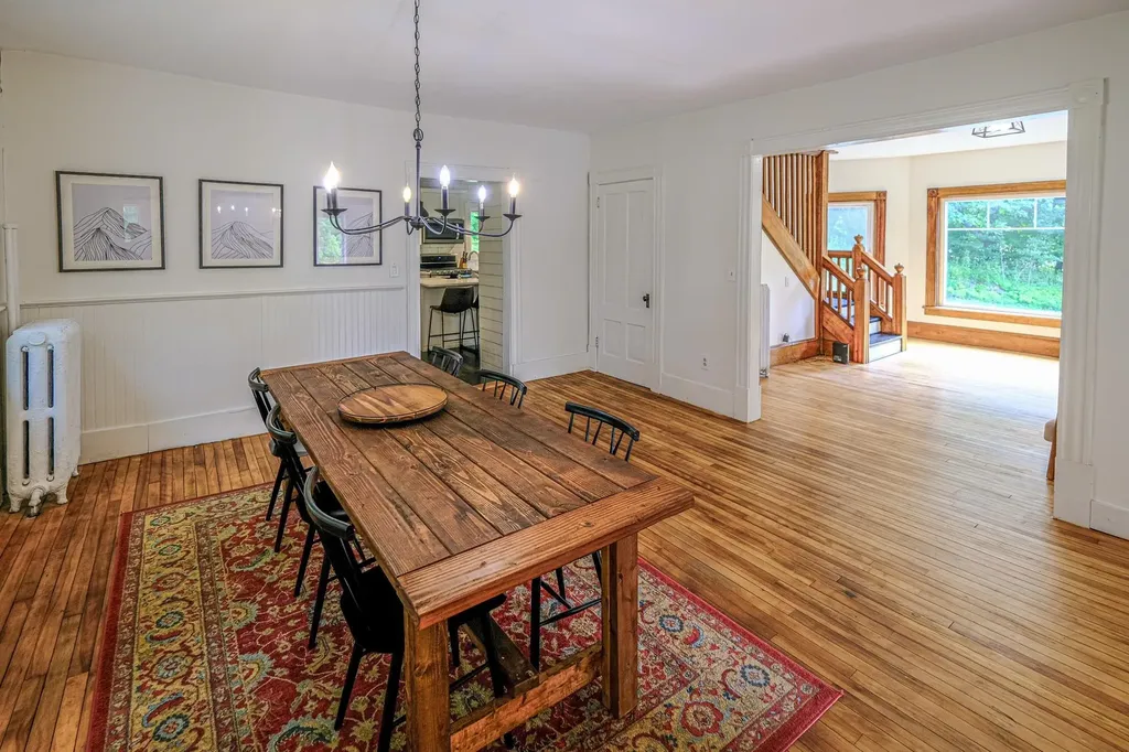 6 Gleascott Avenue Ludlow VT 05149