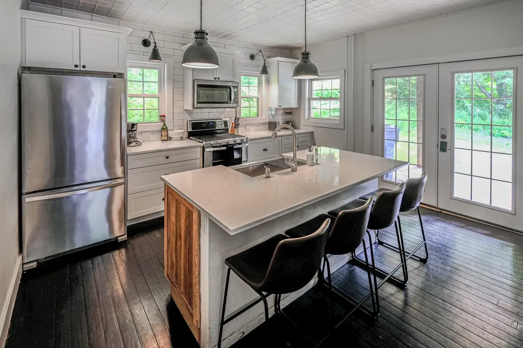 6 Gleascott Avenue Ludlow VT 05149