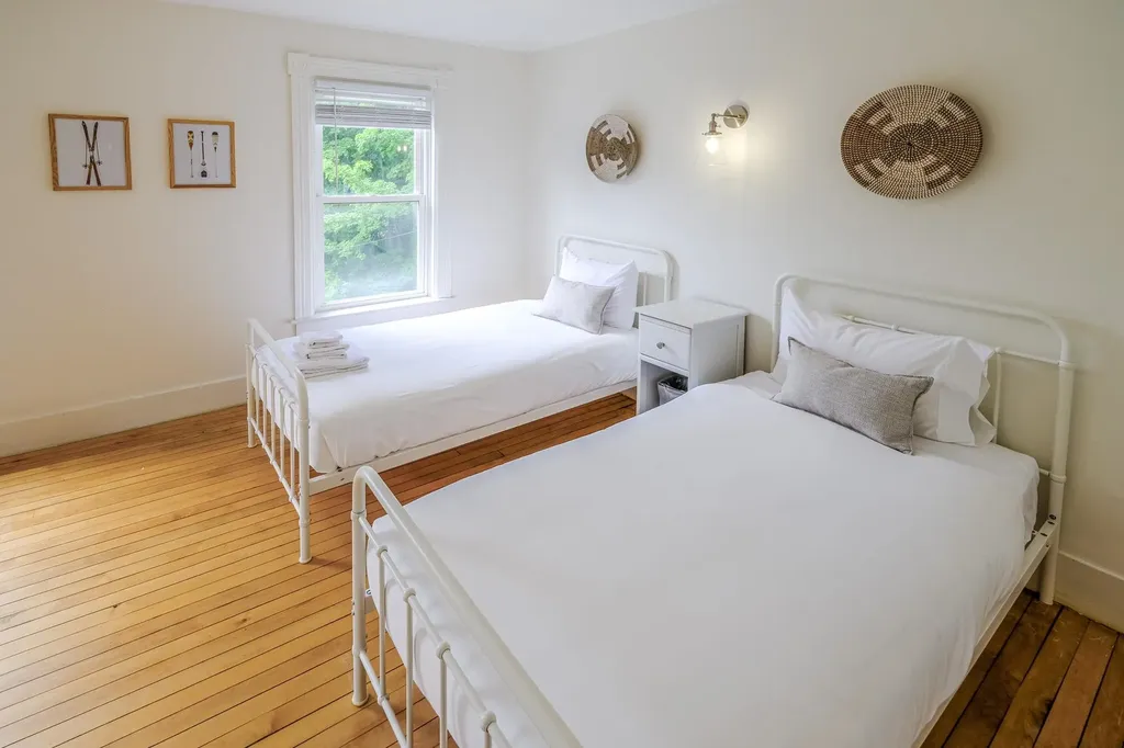 6 Gleascott Avenue Ludlow VT 05149