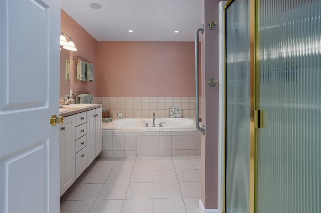 64 Hailey's Way Colchester VT 05446