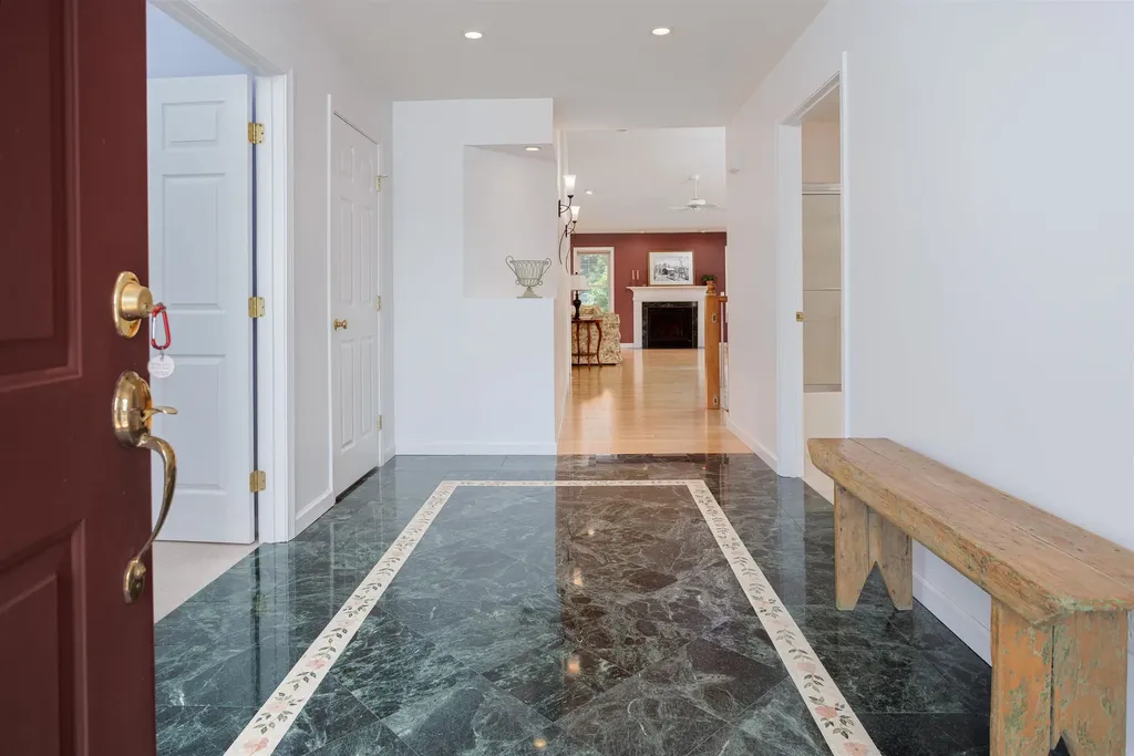 64 Hailey's Way Colchester VT 05446