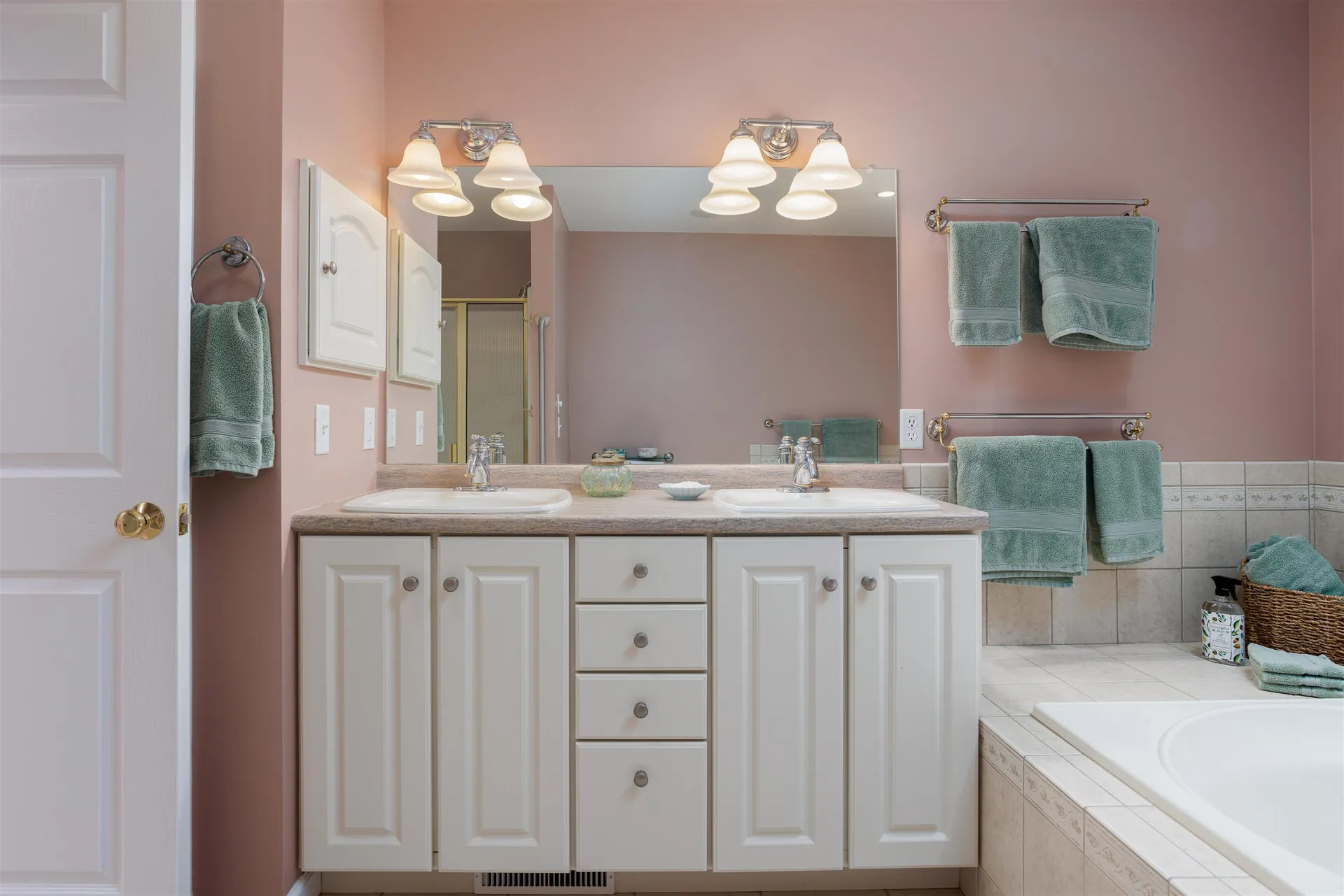 64 Hailey's Way Colchester VT 05446