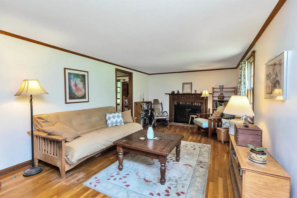 147 Hunter Farm Road Peterborough NH 03458