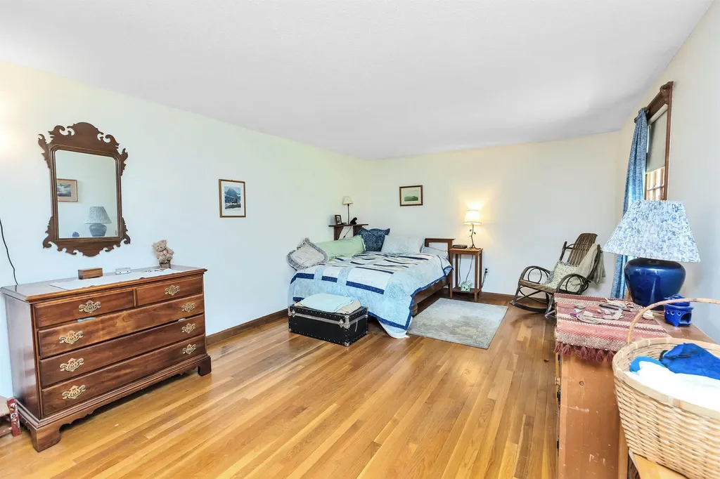 147 Hunter Farm Road Peterborough NH 03458