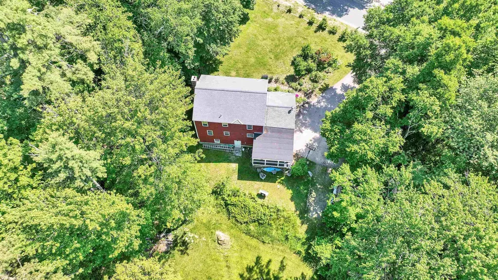 147 Hunter Farm Road Peterborough NH 03458