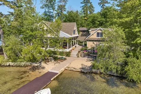 237 Dockham Shore Road Gilford NH 03249