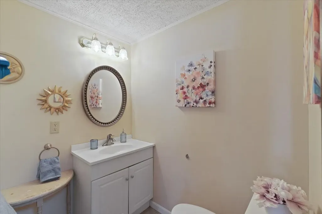 37 Pinehurst Drive Jericho VT 05465