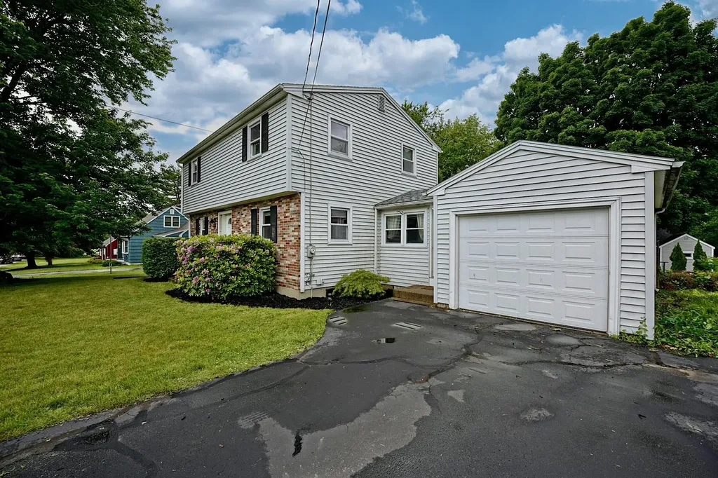 35 Vernita Drive Greenland NH 03840