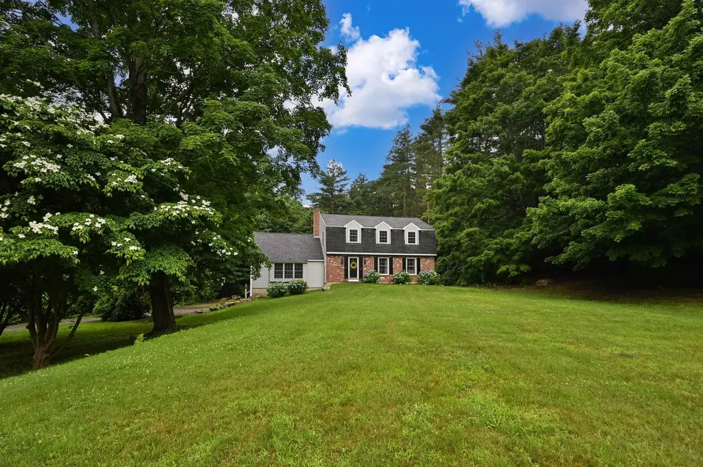 99 Stage Road Hampstead NH 03841