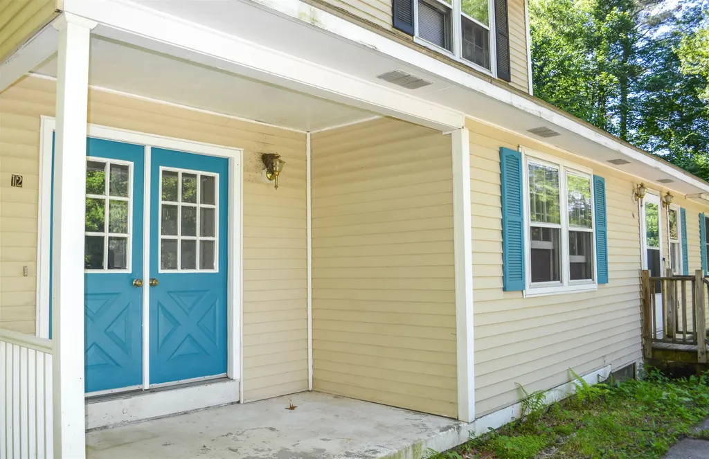 12 Autumn View Drive Hinsdale NH 03451