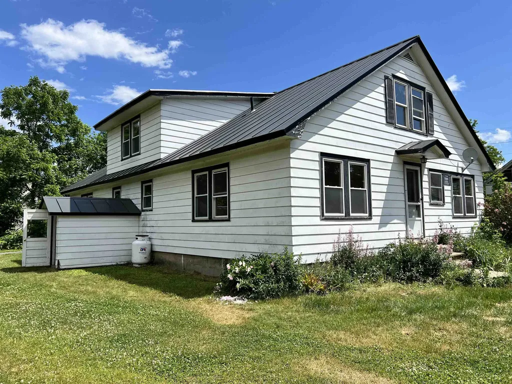 675 Us Route 5 Hartland VT 05054