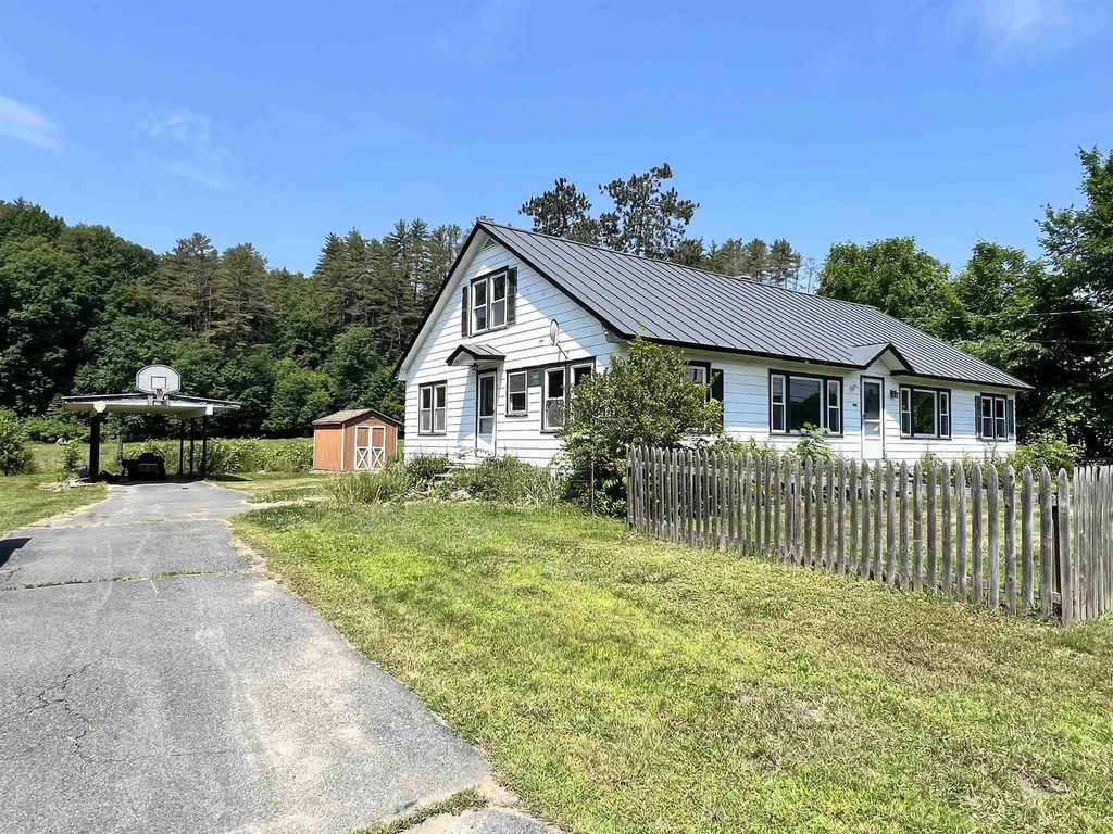 675 Us Route 5 Hartland VT 05054