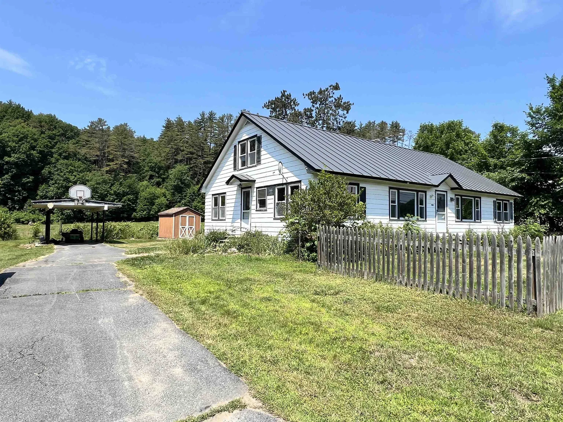 675 Us Route 5 Hartland VT 05054