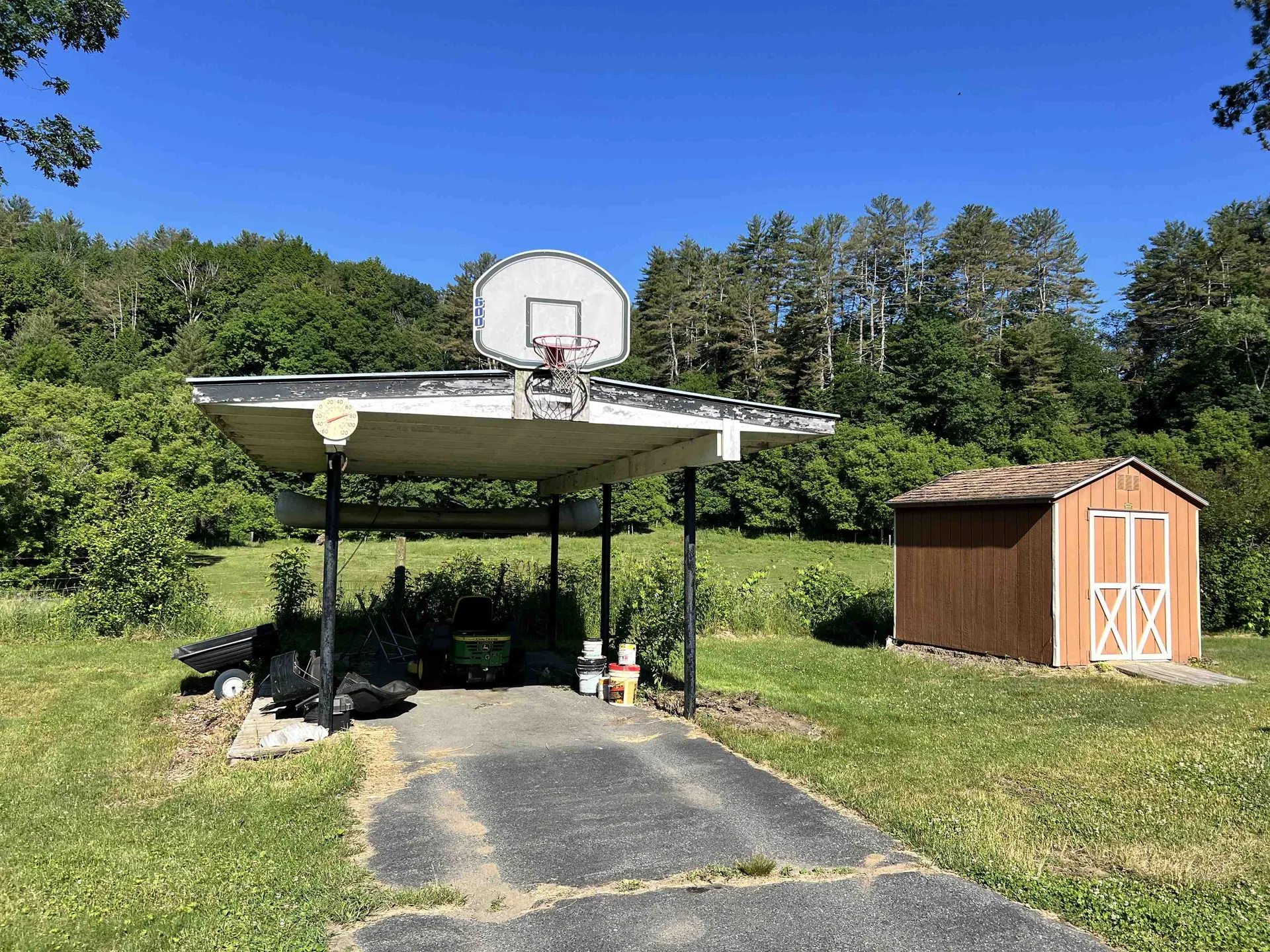 675 Us Route 5 Hartland VT 05054